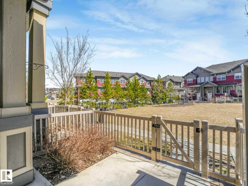 24 4029 Orchards Drive, Edmonton, AB - Outdoor
