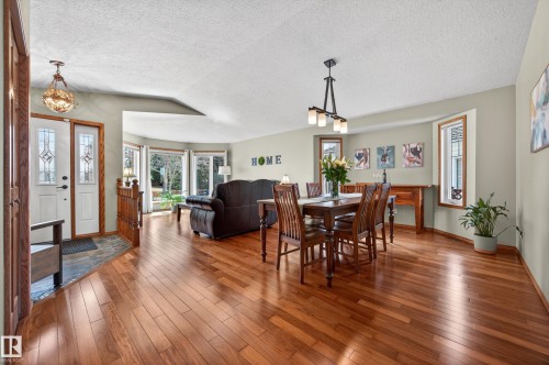 474 Riverpark Drive, Fort Saskatchewan, AB - Indoor Photo Showing Dining Room