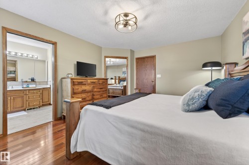 474 Riverpark Drive, Fort Saskatchewan, AB - Indoor Photo Showing Bedroom