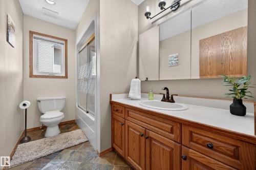 474 Riverpark Drive, Fort Saskatchewan, AB - Indoor Photo Showing Bathroom