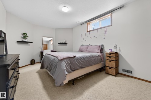 474 Riverpark Drive, Fort Saskatchewan, AB - Indoor Photo Showing Bedroom