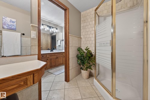 474 Riverpark Drive, Fort Saskatchewan, AB - Indoor Photo Showing Bathroom