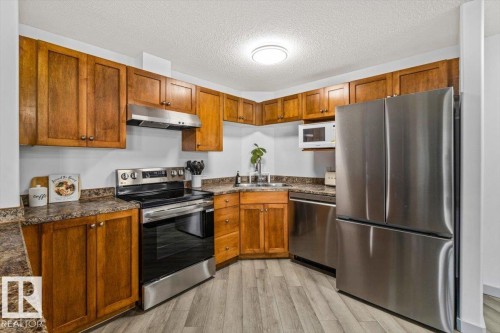 1110 330 Clareview Station Drive, Edmonton, AB - Indoor Photo Showing Kitchen