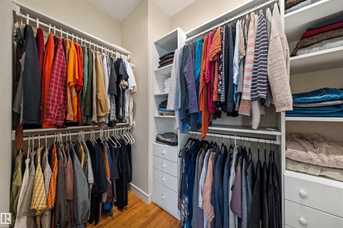 607 Dartmouth Point(E), Edmonton, AB - Indoor With Storage
