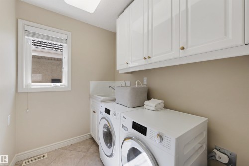 607 Dartmouth Point(E), Edmonton, AB - Indoor Photo Showing Laundry Room