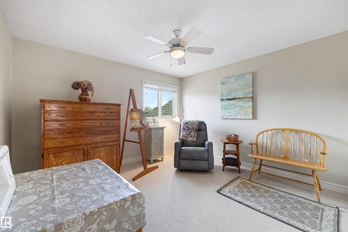 607 Dartmouth Point(E), Edmonton, AB - Indoor Photo Showing Bedroom