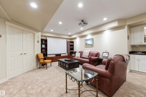 607 Dartmouth Point(E), Edmonton, AB - Indoor Photo Showing Other Room