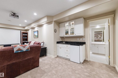 607 Dartmouth Point(E), Edmonton, AB - Indoor