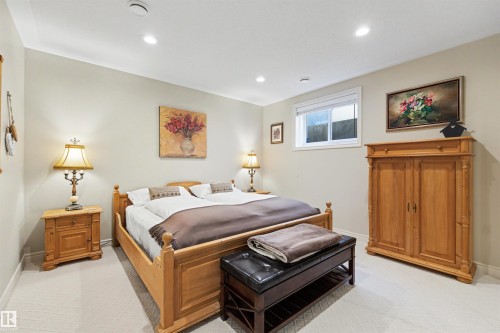 607 Dartmouth Point(E), Edmonton, AB - Indoor Photo Showing Bedroom