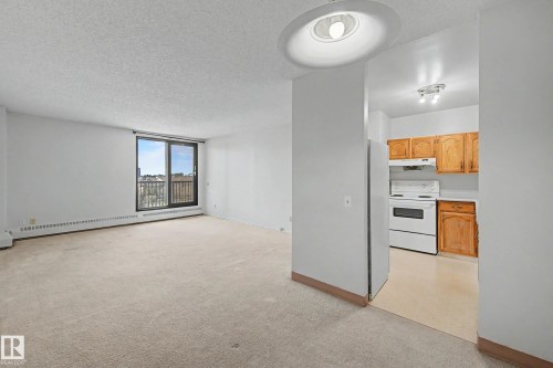 608 10125 109 Street, Edmonton, AB - Indoor Photo Showing Kitchen