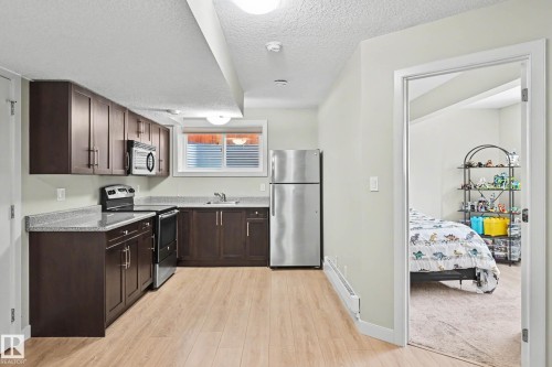 9483 227 Street, Edmonton, AB - Indoor Photo Showing Kitchen