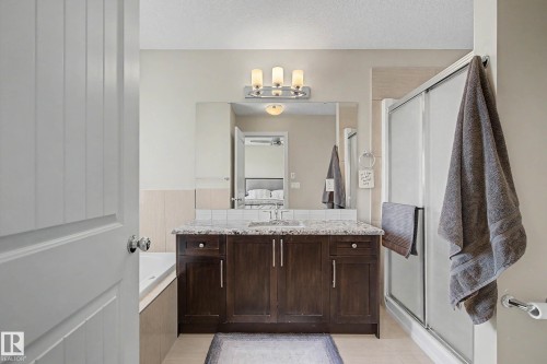 9483 227 Street, Edmonton, AB - Indoor Photo Showing Bathroom