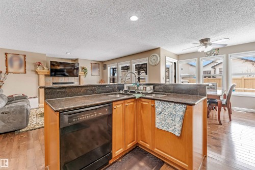 3236 26 Avenue, Edmonton, AB - Indoor