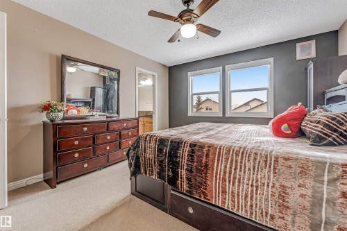 3236 26 Avenue, Edmonton, AB - Indoor Photo Showing Bedroom