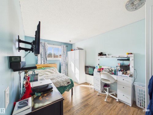 8919 95 Avenue, Fort Saskatchewan, AB - Indoor Photo Showing Bedroom