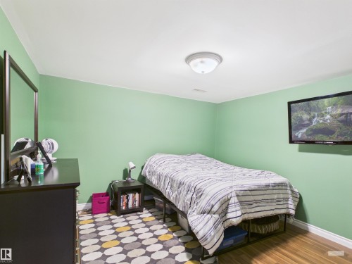 8919 95 Avenue, Fort Saskatchewan, AB - Indoor Photo Showing Bedroom