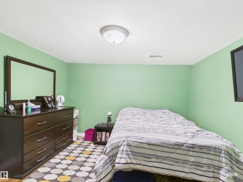 8919 95 Avenue, Fort Saskatchewan, AB - Indoor Photo Showing Bedroom