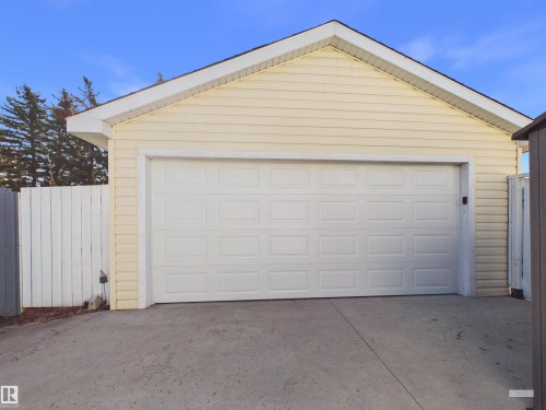 8919 95 Avenue, Fort Saskatchewan, AB - Outdoor With Exterior