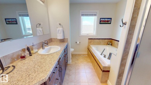 34 Vale Terrace, Fort Saskatchewan, AB - Indoor Photo Showing Bathroom