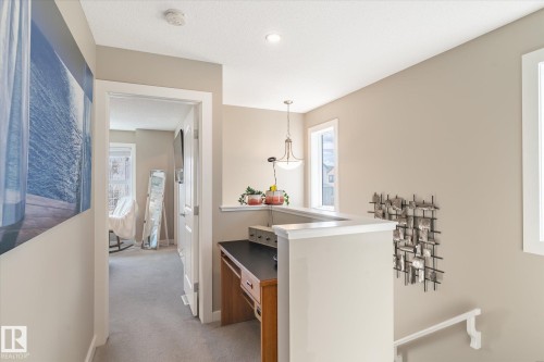 2819 Maple Way, Edmonton, AB - Indoor Photo Showing Other Room