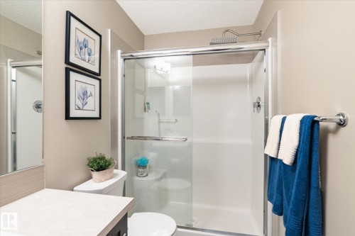 2819 Maple Way, Edmonton, AB - Indoor Photo Showing Bathroom