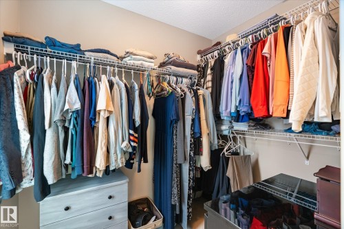 2819 Maple Way, Edmonton, AB - Indoor With Storage