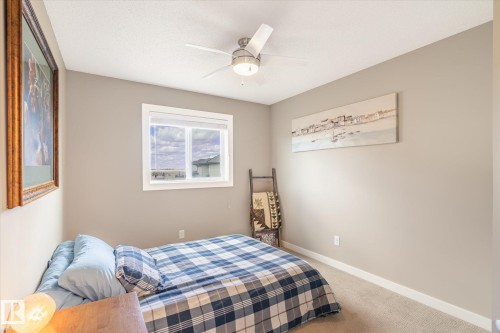 2819 Maple Way, Edmonton, AB - Indoor Photo Showing Bedroom