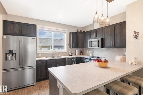 2819 Maple Way, Edmonton, AB - Indoor Photo Showing Kitchen With Double Sink With Upgraded Kitchen