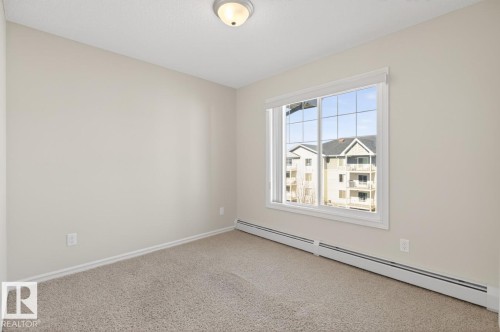 404 2204 44 Avenue, Edmonton, AB - Indoor Photo Showing Other Room