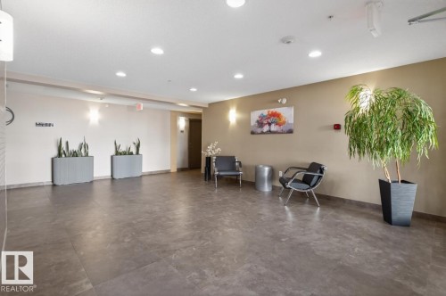 404 2204 44 Avenue, Edmonton, AB - Indoor