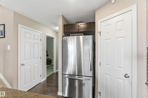 3039 Harvey Cr, Edmonton, AB - Indoor Photo Showing Other Room