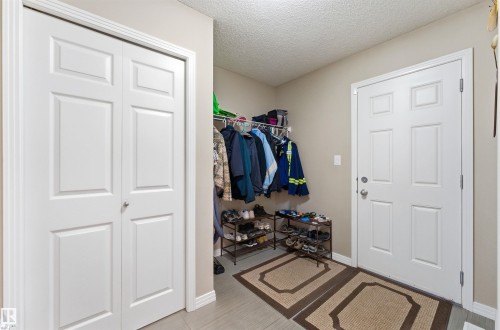 3039 Harvey Cr, Edmonton, AB - Indoor