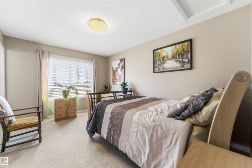 3039 Harvey Cr, Edmonton, AB - Indoor Photo Showing Bedroom