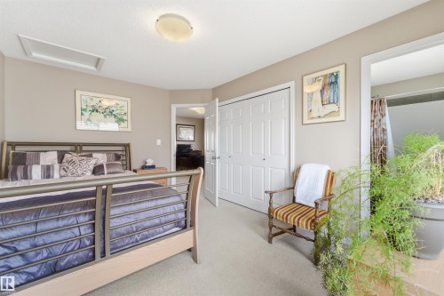 3039 Harvey Cr, Edmonton, AB - Indoor Photo Showing Bedroom