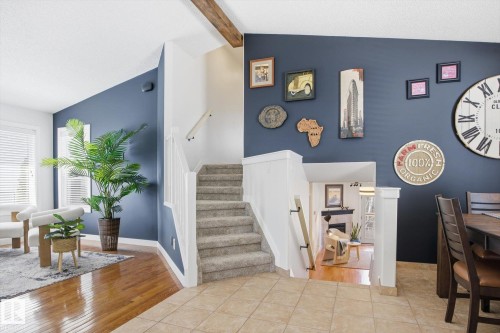7 Hawthorne Crescent, St. Albert, AB - Indoor Photo Showing Other Room