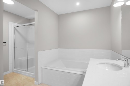 7113 51 Avenue, Beaumont, AB - Indoor Photo Showing Bathroom