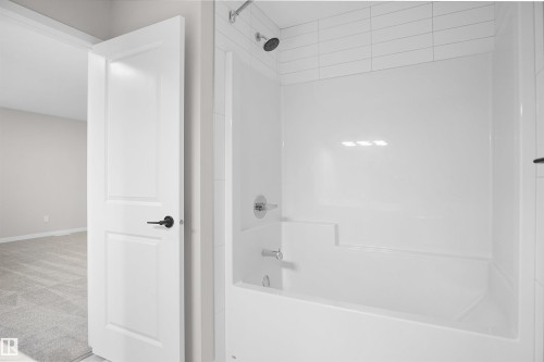 7113 51 Avenue, Beaumont, AB - Indoor Photo Showing Bathroom