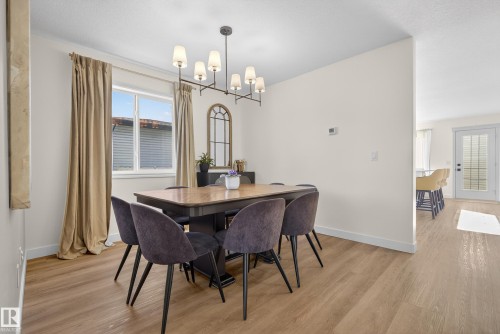 8705 92A Avenue, Edmonton, AB - Indoor Photo Showing Dining Room