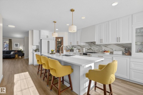 8705 92A Avenue, Edmonton, AB - Indoor Photo Showing Kitchen With Upgraded Kitchen