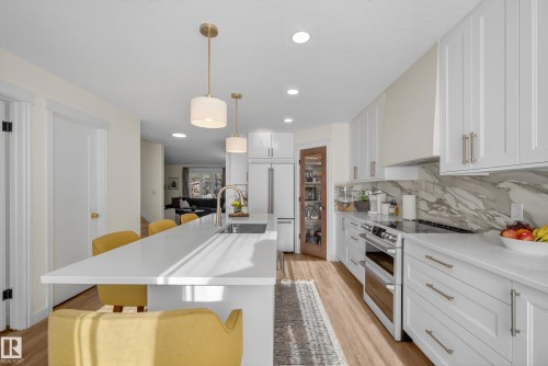 8705 92A Avenue, Edmonton, AB - Indoor Photo Showing Kitchen With Upgraded Kitchen