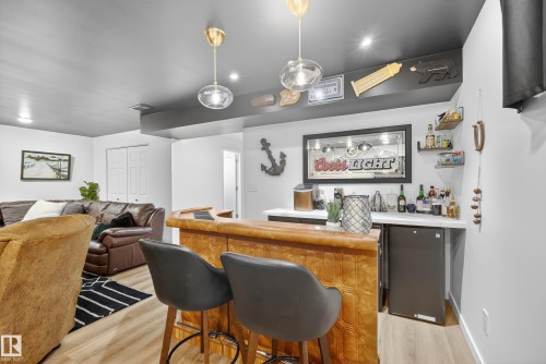 8705 92A Avenue, Edmonton, AB - Indoor