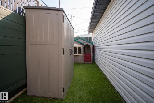 8705 92A Avenue, Edmonton, AB - Outdoor With Exterior