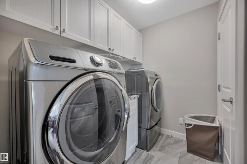 437 Meadowview Drive, Fort Saskatchewan, AB - Indoor Photo Showing Laundry Room