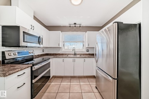 10226 152 Street, Edmonton, AB - Indoor Photo Showing Kitchen With Stainless Steel Kitchen