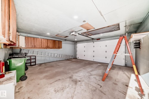 10226 152 Street, Edmonton, AB - Indoor Photo Showing Garage