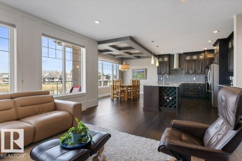 18 Executive Way, St. Albert, AB - Indoor Photo Showing Living Room