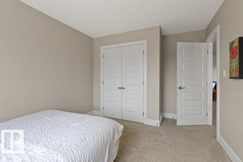 18 Executive Way, St. Albert, AB - Indoor Photo Showing Bedroom