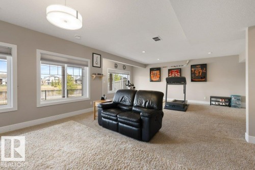18 Executive Way, St. Albert, AB - Indoor