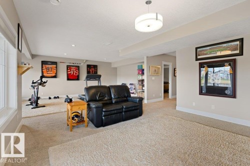 18 Executive Way, St. Albert, AB - Indoor