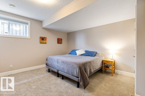 18 Executive Way, St. Albert, AB - Indoor Photo Showing Bedroom